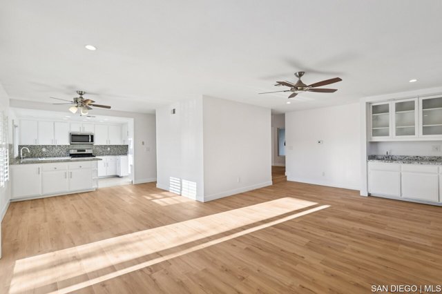 7270 Rondel CT, San Diego CA: https://media.crmls.org/mediaz/d1b5ebfe-3233-45fc-a1a7-abf1de8bb45c.jpg