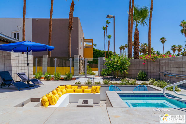 588 E San Lorenzo Road, Palm Springs CA: https://media.crmls.org/mediaz/d1b6fd95-d96c-4c77-9346-b62042569a4f.jpg