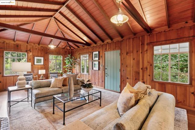 5550 Snake Road, Oakland CA: https://media.crmls.org/mediaz/d1b88bd4-edcd-4286-a809-bdce53971671.jpg