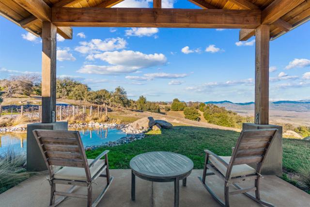 31071 Panorama Trail, Santa Ysabel CA: https://media.crmls.org/mediaz/d1b8efc3-e060-4ed7-91b0-1f8829b028b7.jpg