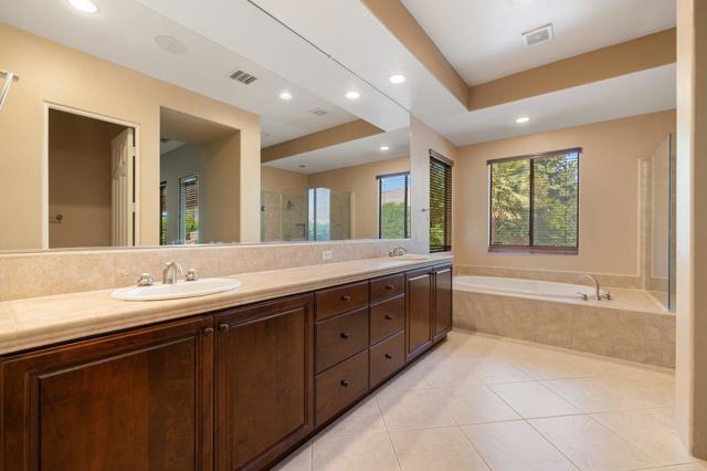 49595 Marne Court, La Quinta CA: https://media.crmls.org/mediaz/d1b926df-82b6-4ddc-b3d4-46fe0713a671.jpg