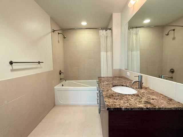 338 Spear Street, San Francisco CA: https://media.crmls.org/mediaz/d1b96966-9e19-418b-ae52-b49303b8a68c.jpg