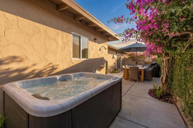 Detail Gallery Image 8 of 15 For 219 24th St, Del Mar,  CA 92014 - 2 Beds | 1/1 Baths