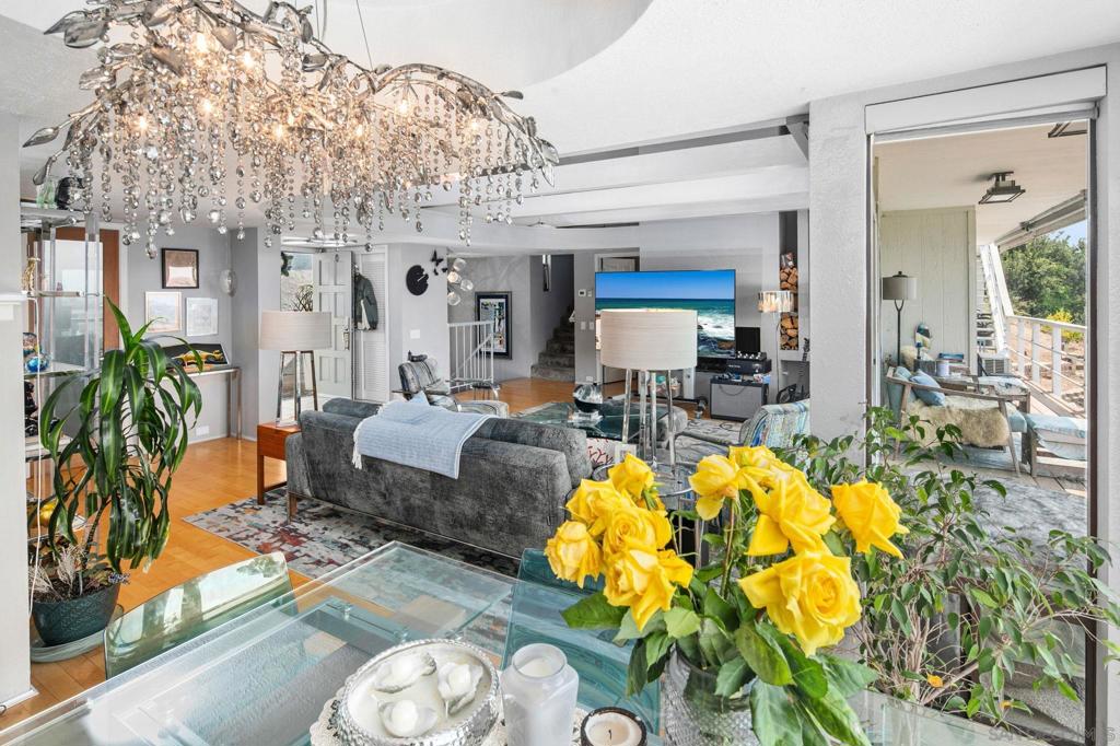 MLS #250032243SD image #11