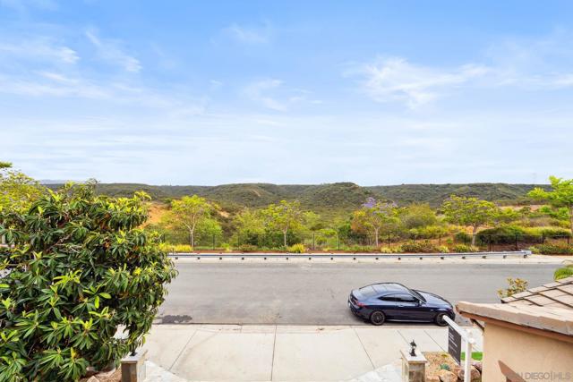 13133 Via Canyon Dr, San Diego CA: https://media.crmls.org/mediaz/d1bb396d-e029-4bc0-9401-603d82145787.jpg