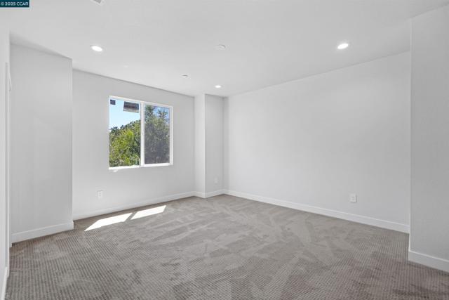 2722 Cowell Rd, Concord CA: https://media.crmls.org/mediaz/d1bd9782-3483-4ecb-b10f-fa3f75b9bd94.jpg