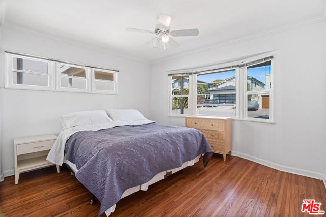 2205 ELM Avenue, Manhattan Beach, California 90266, 2 Bedrooms Bedrooms, ,2 BathroomsBathrooms,Residential,Sold,ELM,22148905