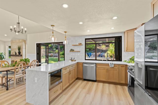 3565 Avenida Amorosa, Escondido CA: https://media.crmls.org/mediaz/d1beca7b-0c6e-46e6-b55c-fb6492267696.jpg