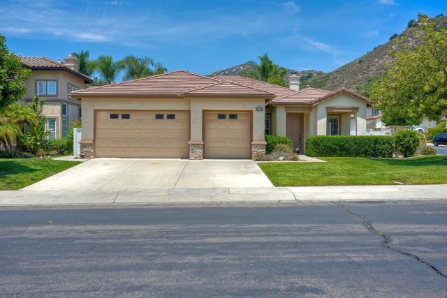 3136 Ferncreek Ln., Escondido CA: https://media.crmls.org/mediaz/d1becb44-0fb4-4102-9971-ee519b4443a6.jpg