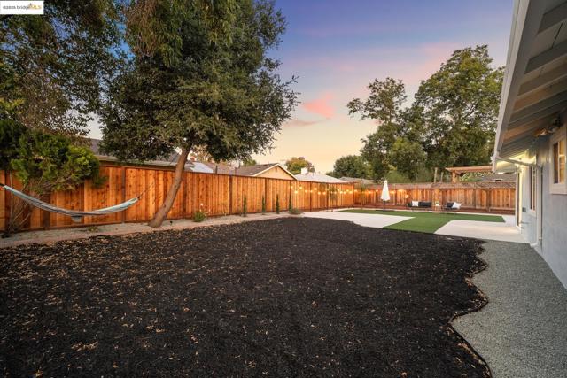 1555 Terry Way, Pleasant Hill CA: https://media.crmls.org/mediaz/d1bf86fa-7744-44fd-a29d-70774a029d8e.jpg