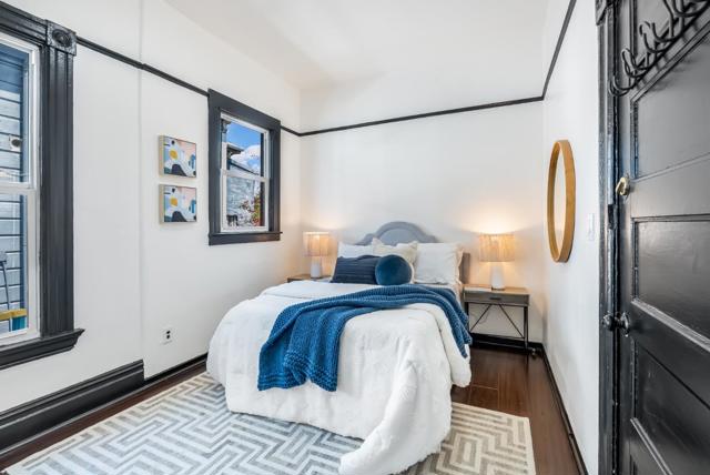 2900 Linden Street, Emeryville CA: https://media.crmls.org/mediaz/d1bf882b-f6a7-469c-9f00-2923ec9a638b.jpg