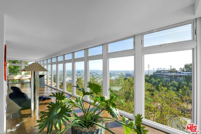 8450 Carlton Way, Los Angeles CA: https://media.crmls.org/mediaz/d1bf9cb9-17fa-4a69-af9c-84351c8b46c7.jpg