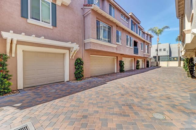 946 Camino De La Reina, San Diego CA: https://media.crmls.org/mediaz/d1c0a44d-6c05-40d3-af7a-17cb64a4ff68.jpg