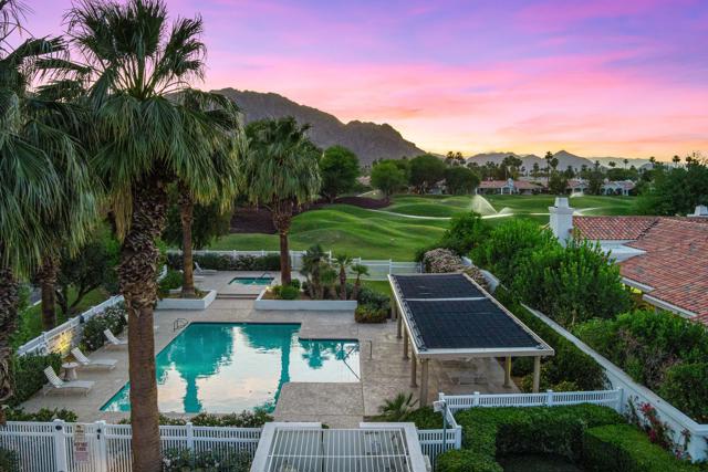 55197 Southern, La Quinta CA: https://media.crmls.org/mediaz/d1c0ddec-9c6a-4708-9f85-1be3e09e3e8b.jpg