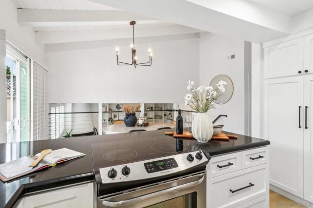 4174 Balboa Way, San Diego CA: https://media.crmls.org/mediaz/d1c1a67a-24ae-44cb-8acd-8bb761756486.jpg