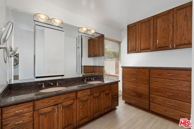 2276 Westridge Road, Los Angeles CA: https://media.crmls.org/mediaz/d1c23d91-5675-4834-aa32-446f27761948.jpg