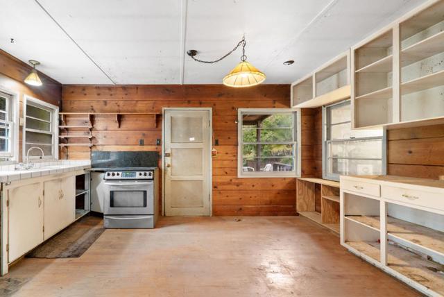 294 Ice Cream Grade, Santa Cruz CA: https://media.crmls.org/mediaz/d1c39a5f-906f-49ce-9860-e995e76c6bf3.jpg