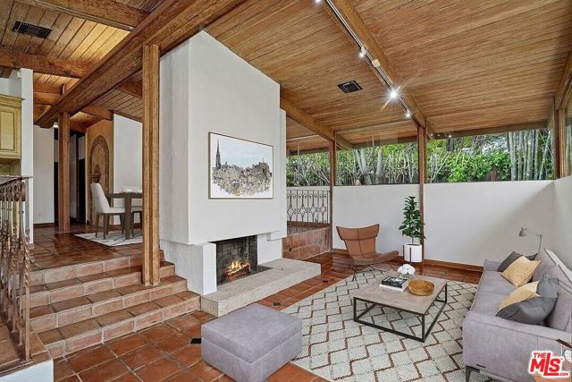 Drew Fenton | 800 Bramble Way Los Angeles CA | MLS: 7446523 Drew Fenton | 800 Bramble Way Los Angeles CA | MLS: 7446523