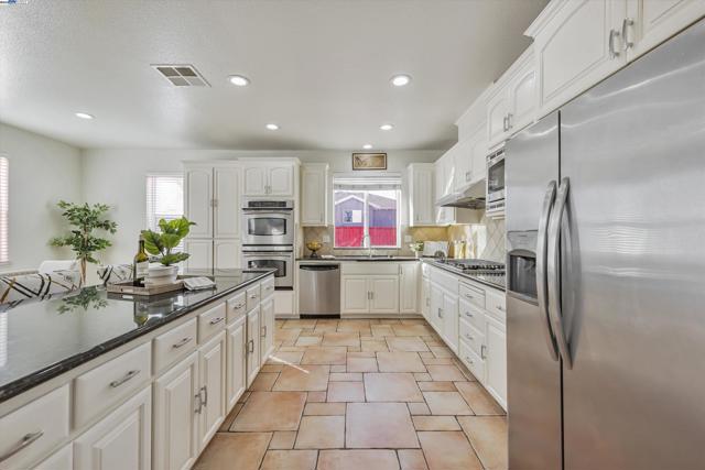 Image 16 of 43 For 3109 Vista Lane