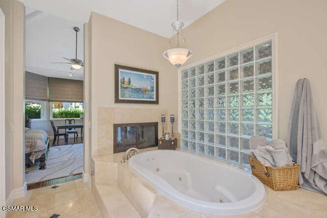 421 Whitegate Road, Thousand Oaks CA: https://media.crmls.org/mediaz/d1c4acd8-b047-4dea-98f9-4f8706cde7b4.jpg