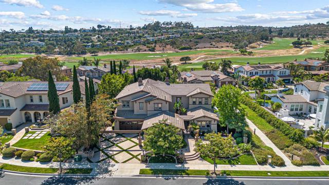 6839 Helenite Pl, Carlsbad CA: https://media.crmls.org/mediaz/d1c4ebbf-ea9c-4ee3-b6b0-cd24babe9cc3.jpg