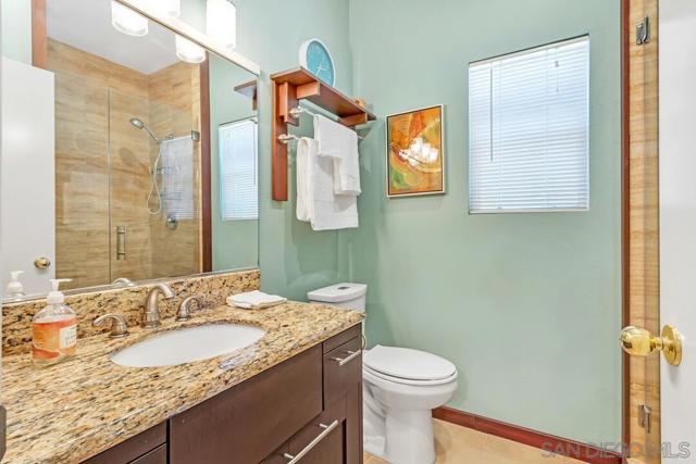 43054 Manchester Ct, Temecula CA: https://media.crmls.org/mediaz/d1c51767-2f01-4bf2-a427-c7fdba5640ce.jpg