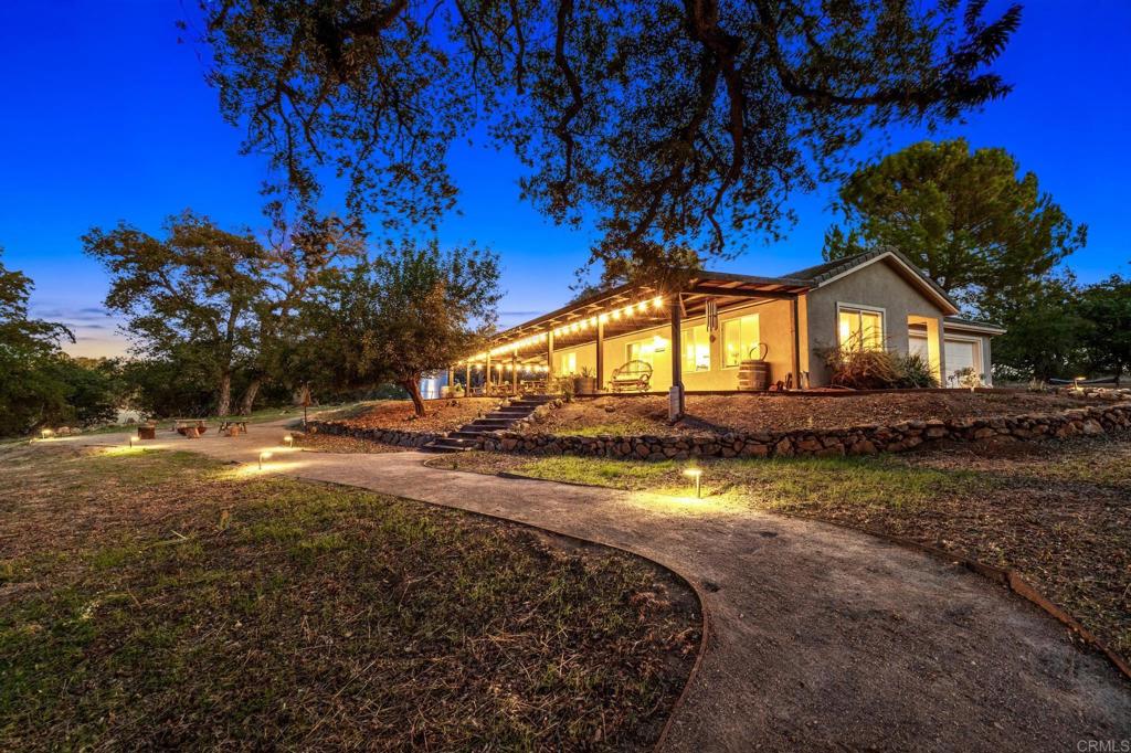 25258 Black Canyon Road