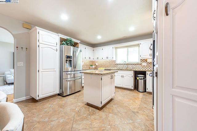 Image 14 of 56 For 4732 Loretta Way