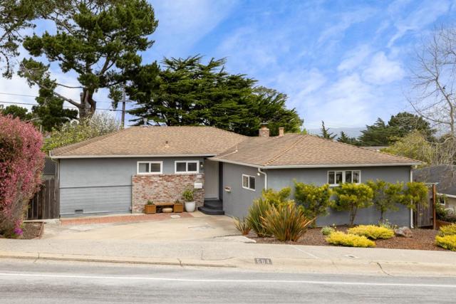 604 Mar Vista Drive, Monterey CA: https://media.crmls.org/mediaz/d1c69b13-1ff9-48ae-95e3-7b396b330879.jpg