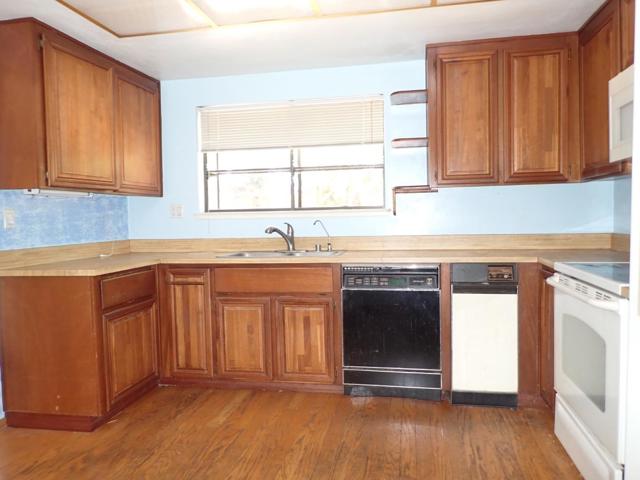 1955 Redwood Road, Hercules CA: https://media.crmls.org/mediaz/d1c6c38f-8378-4632-91ca-b0bc6528b484.jpg