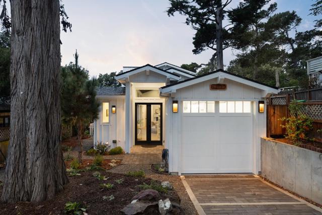 0 Santa Rita 2 SW of 5th, Carmel CA: https://media.crmls.org/mediaz/d1c77b9f-f3c6-4de5-b5b0-554a3b1b1f5d.jpg
