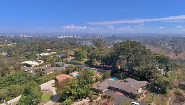 7835 La Jolla Vista Drive, La Jolla CA: https://media.crmls.org/mediaz/d1c7feea-e87c-46c0-a4c1-7c0c2d12ef66.jpg