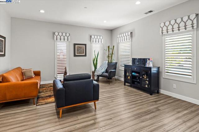 4309 BORA BORA AVE, Fremont CA: https://media.crmls.org/mediaz/d1c806fc-e50c-435c-acf7-23fa1c501903.jpg