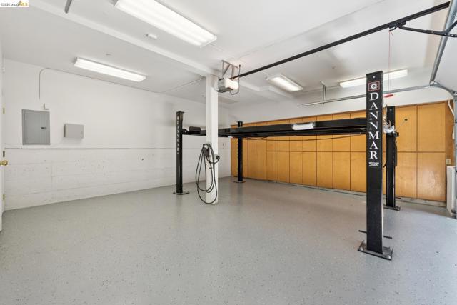 Image 48 of 57 For 23 Valant Place