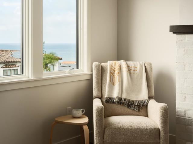 1011 Devonshire Drive, San Diego CA: https://media.crmls.org/mediaz/d1c89938-c006-46a8-8c06-0cf0e526e410.jpg