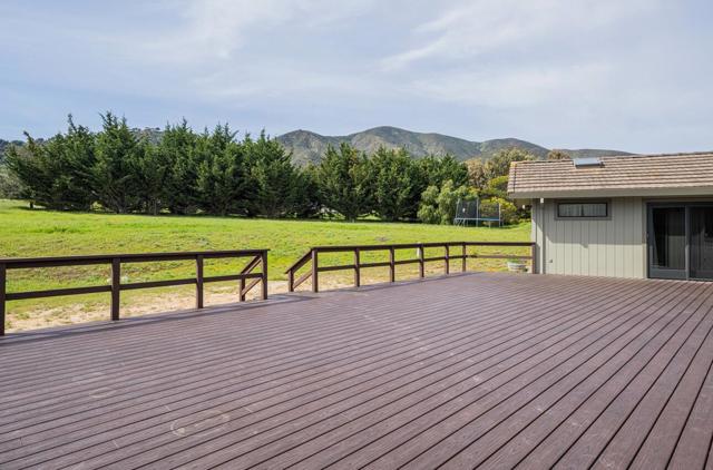 23465 Redding Circle, Salinas CA: https://media.crmls.org/mediaz/d1c8f9ae-2276-491b-b1b5-fc19f59524b8.jpg