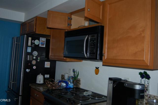 Detail Gallery Image 6 of 7 For 165 Courtyard Dr, Port Hueneme,  CA 93041 - 3 Beds | 2 Baths