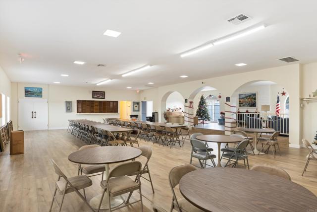 718 Sycamore Avenue, Vista CA: https://media.crmls.org/mediaz/d1c992da-0fb8-4b58-9596-256e4993bedc.jpg