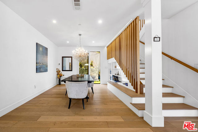 4841 Minden Place, Los Angeles CA: https://media.crmls.org/mediaz/d1ca80db-cdb3-459d-959b-b24ef4a35338.jpg