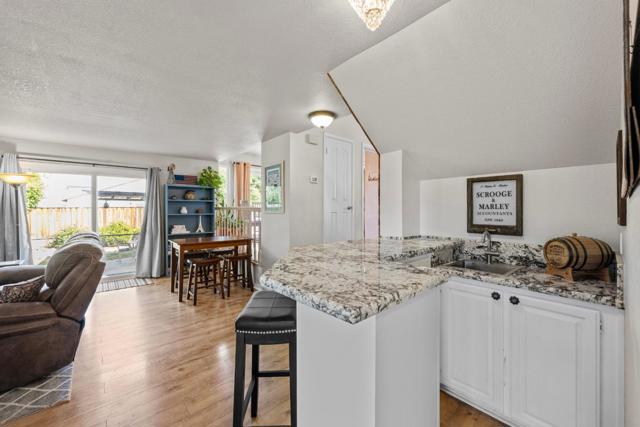 441 Tierra Del Sol, Hollister CA: https://media.crmls.org/mediaz/d1cb58b5-4ac4-4517-9e50-aa74e6e2b6ea.jpg