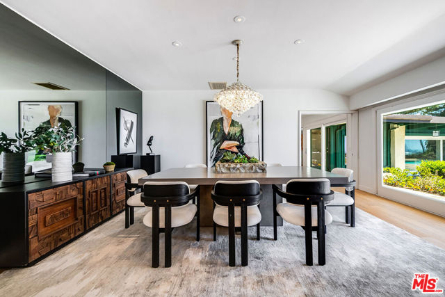 1177 Loma Linda Drive, Beverly Hills CA: https://media.crmls.org/mediaz/d1cbfe06-9214-4dbe-8b38-f19c8a8a7f91.jpg
