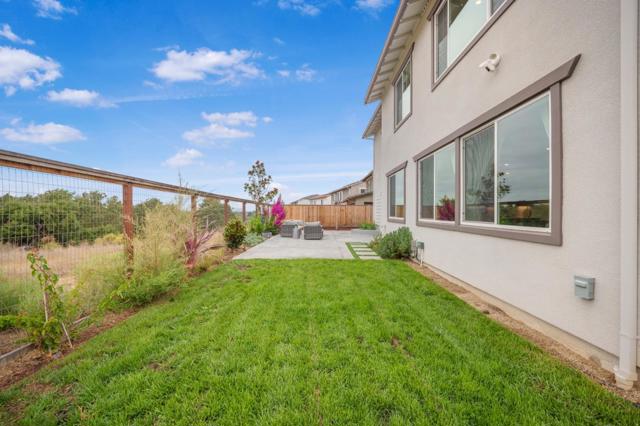 7101 Hakkan Drive, Gilroy CA: https://media.crmls.org/mediaz/d1cc5557-e0fc-4f22-a54a-f25cafbdbfbc.jpg