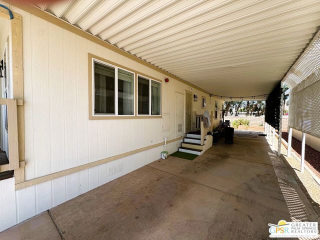 17640 Corkill Road, Desert Hot Springs CA: https://media.crmls.org/mediaz/d1ccadd3-737b-4d0e-8a66-9bc610eaf47d.jpg