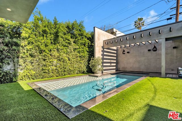 108 N Edinburgh Avenue, Los Angeles CA: https://media.crmls.org/mediaz/d1ccb0c5-ef4e-4d0d-9f27-9294aaf216f9.jpg