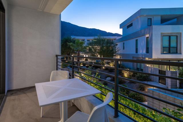294 Mayfair Way, Palm Springs, CA 92264