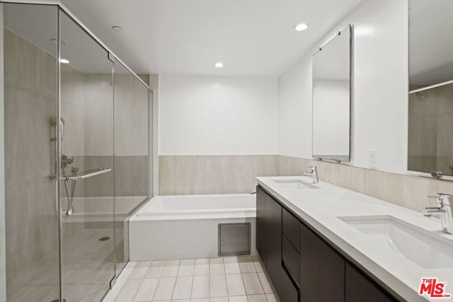1868 Kelton Avenue, Los Angeles CA: https://media.crmls.org/mediaz/d1cd4851-66e3-42ae-8045-019e3fe5aa67.jpg