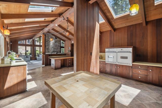 16580 Jamison Creek Road, Boulder Creek CA: https://media.crmls.org/mediaz/d1cdc6ae-5546-42ca-ab7f-7d6bc7fa5194.jpg