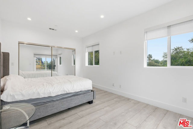13822 Oxnard Street, Van Nuys CA: https://media.crmls.org/mediaz/d1cef4d4-66d3-460a-9cdc-ea3aec195852.jpg