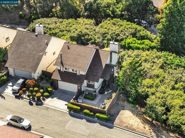 1310 Lewis Ln, Pinole CA: https://media.crmls.org/mediaz/d1cf0dc6-0f55-47fe-9f6a-b776905d5529.jpg