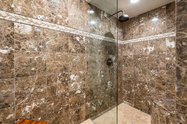49006 Foxtail Lane, Palm Desert CA: https://media.crmls.org/mediaz/d1d15693-fe98-4cb8-adc5-f7dd836c904f.jpg